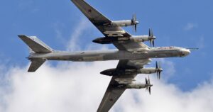 Повітряна тривога: Російські Ту-95МС у повітрі – можливі ракетні пуски