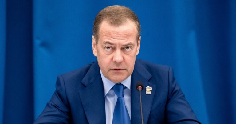 Медведєв погрожує Німеччині ударами: “Відплата” західним політикам, які їздять до Києва