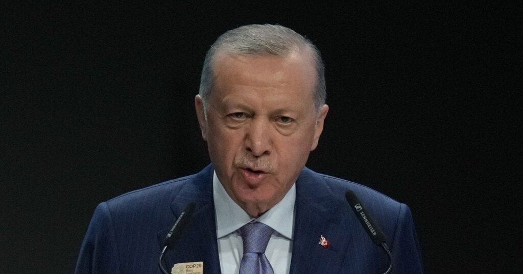 Саміт НАТО: Ердоган подарував фон дер Ляєн і Кошті пістолети з гравіюванням — Світ Саміт НАТО: Ердоган подарував фон дер Ляєн і Кошті пістолети з гравіюванням — Світ