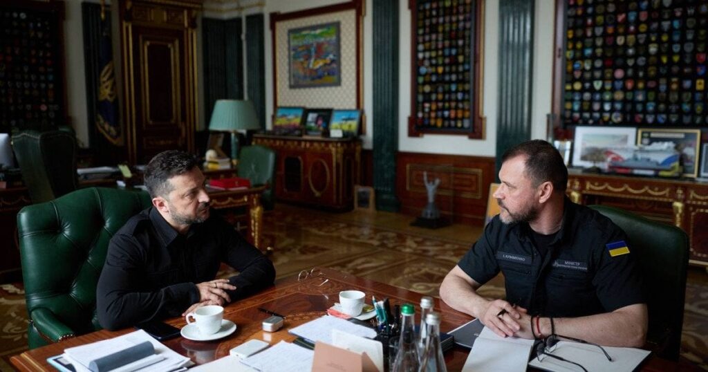 Нардепи після зустрічі з Зеленським розкрили новий склад Кабміну: хто очолить Міноборони і що буде з Федоровим — Політика Нардепи після зустрічі з Зеленським розкрили новий склад Кабміну: хто очолить Міноборони і що буде з Федоровим — Політика