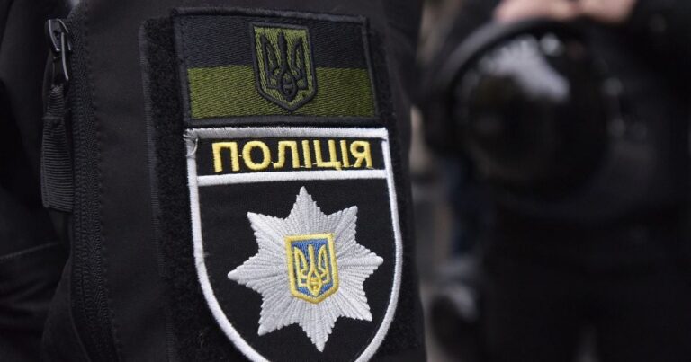 На Миколаївщині поліція зупинила водія евакуаційного авто з Херсона: тривожні наслідки для мобільних громадян