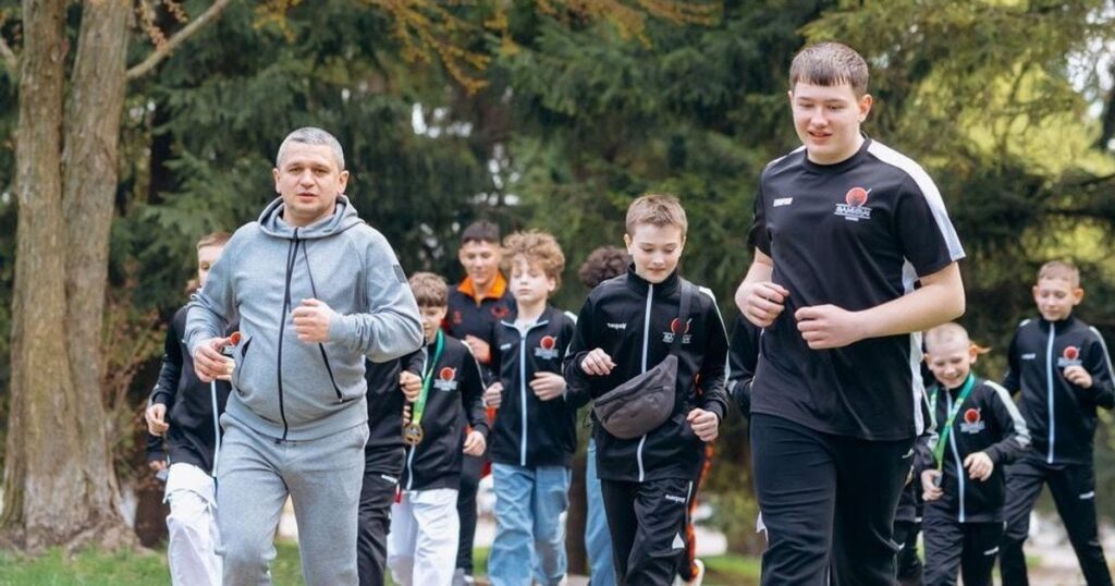 “У нашої держави є майбутнє”: Василь Костюк про перемогу клубу “Лідер” на турнірі з карате Polish Open 2026
Актуально “У нашої держави є майбутнє”: Василь Костюк про перемогу клубу “Лідер” на турнірі з карате Polish Open 2026
Актуально