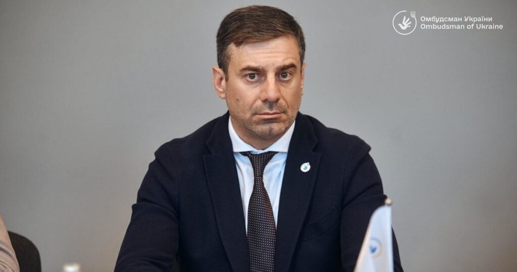 "Людина з гепатитами і ВІЛ — на кухню": омбудсман про кричущі випадки мобілізації хворих "Людина з гепатитами і ВІЛ — на кухню": омбудсман про кричущі випадки мобілізації хворих