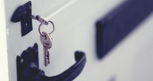 Неправильно зачините двері — втратите тисячі євро: шокувальні правила проживання в Німеччині