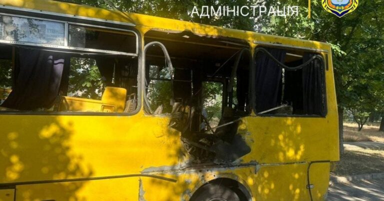Російський дроновий терор у Херсоні: загинула 17-річна абітурієнтка, десятки постраждалих