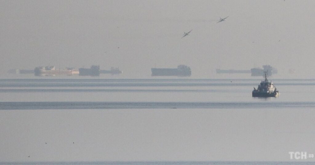 Українські удари в Азовському морі створили серйозні проблеми для логістики Росії — CNN Українські удари в Азовському морі створили серйозні проблеми для логістики Росії — CNN