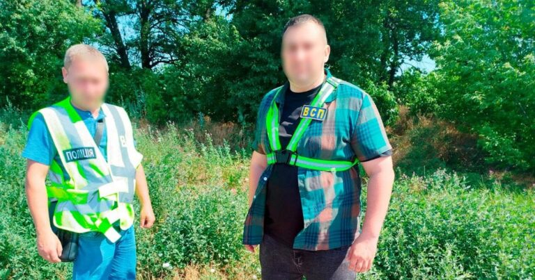 Зброя вбивства братів Мосейчуків: знайдено можливі знаряддя злочину на Дніпропетровщині