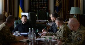 Зеленський після наради з Драпатим оголосив про зміни в ЗСУ: що чекає на воїнів