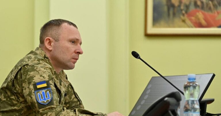 Драпатий про зміни в армії: “Система” чинить опір, Федоров ризикнув торкнутися заборонених тем