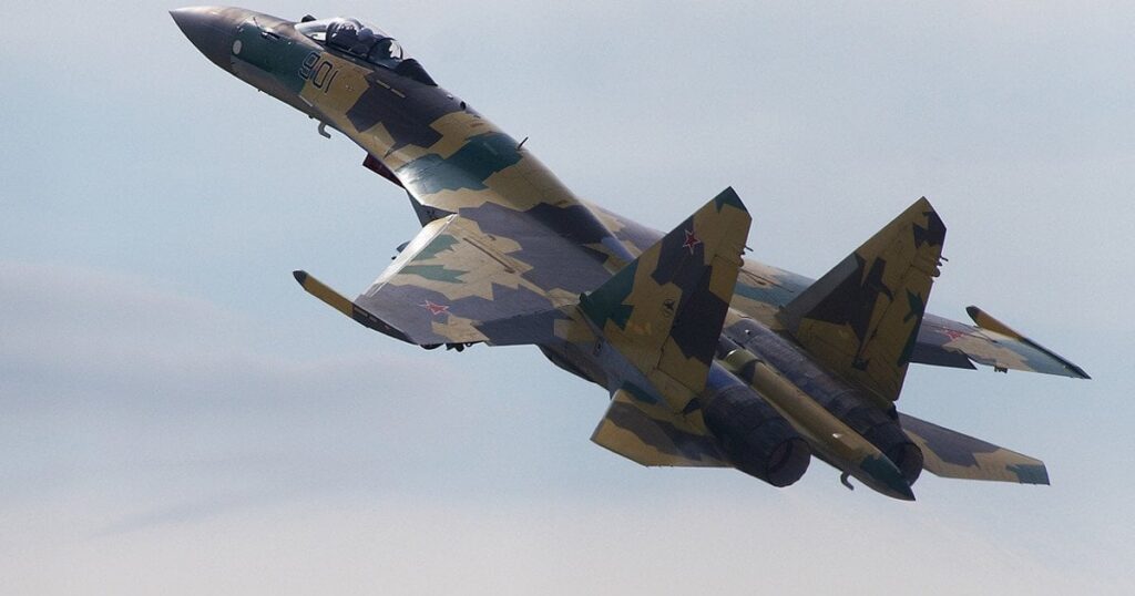 Уражено російський Су-35: у Третьому армійському корпусі показали кадри — Укрaїнa Уражено російський Су-35: у Третьому армійському корпусі показали кадри — Укрaїнa