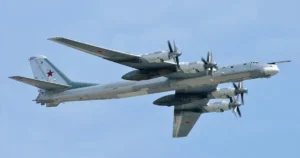 Супутниковий знімок підтверджує: Ту-95МС знищено на аеродромі “Енгельс-2”