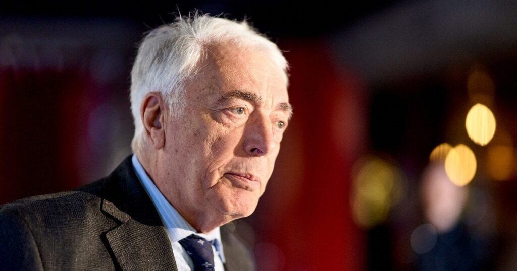 Пережив Голокост, але постраждав від удару РФ: у Києві снаряд влучив у будинок відомого історика Пережив Голокост, але постраждав від удару РФ: у Києві снаряд влучив у будинок відомого історика