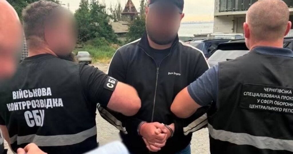 Служили тільки на папері: очільник ТЦК «призвав» 21 бійця заради красивого звіту — Укрaїнa Служили тільки на папері: очільник ТЦК «призвав» 21 бійця заради красивого звіту — Укрaїнa