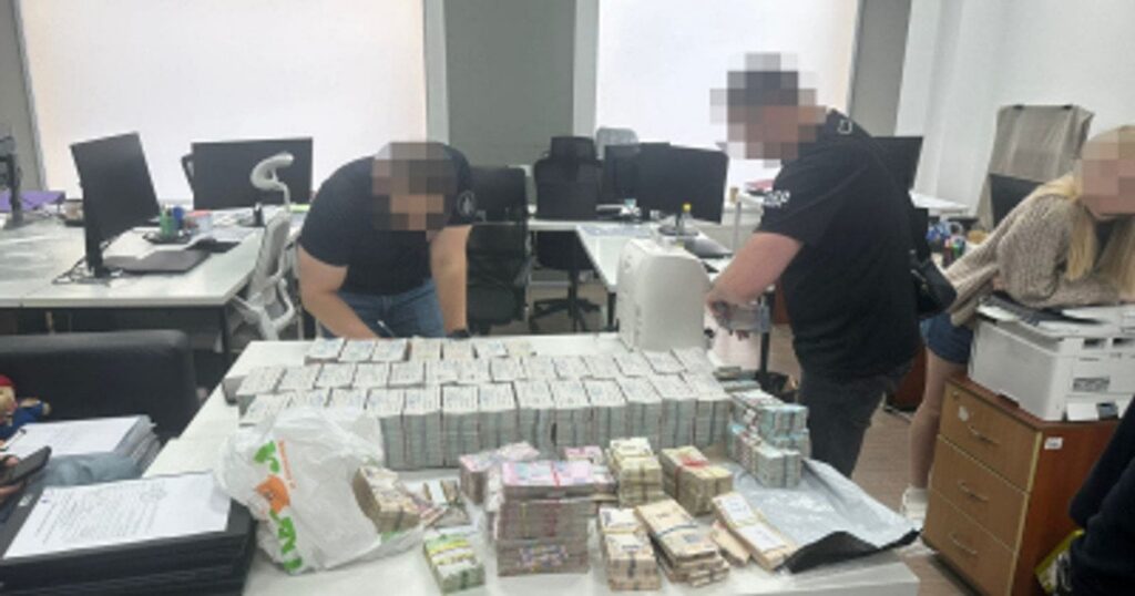 Обшуки у ВПК — СБУ прийшла до Vyriy і Української бронетехніки, компанії говорять про тиск — Укрaїнa
