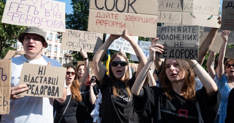 Протести у Києві: українці вимагають повернення Федорова на посаду міністра оборони