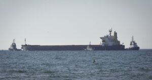 Росія оголосила свої води в Чорному морі небезпечними для судноплавства через атаки України — Bloomberg — Світ