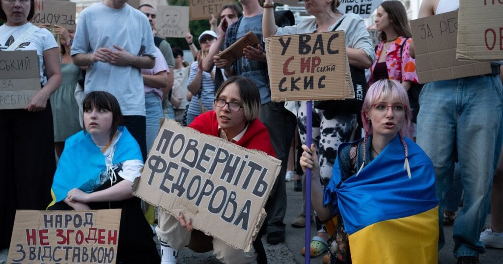 "Кишенькові армії та репресії": ветеран озвучив претензії до Сирського "Кишенькові армії та репресії": ветеран озвучив претензії до Сирського
