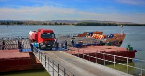 Ситуація на кордоні з Румунією: черги на поромі Ісакча та рекомендації ДПСУ