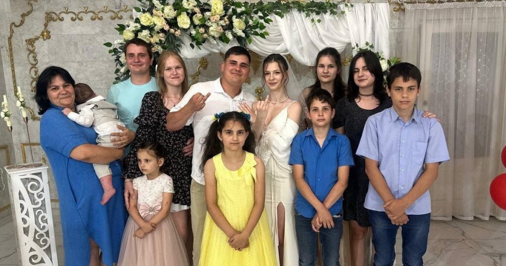 Під завалами будинку знайшли фрагменти тіл: доля п’ятьох дітей Воронових невідома — Зеленський Під завалами будинку знайшли фрагменти тіл: доля п’ятьох дітей Воронових невідома — Зеленський