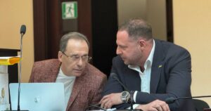 "Усі виїзди були з дозволу": захист Єрмака заперечив порушення запобіжного заходу під час поїздок на фронт — Укрaїнa