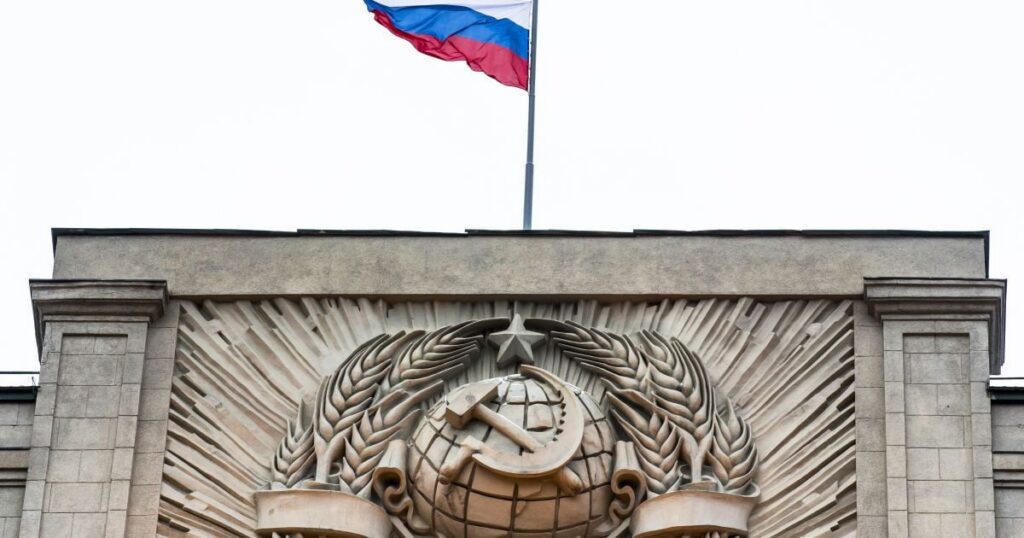 Як у Радянському Союзі: Кремль готує виїзні візи для росіян і нагляд за кордоном Як у Радянському Союзі: Кремль готує виїзні візи для росіян і нагляд за кордоном