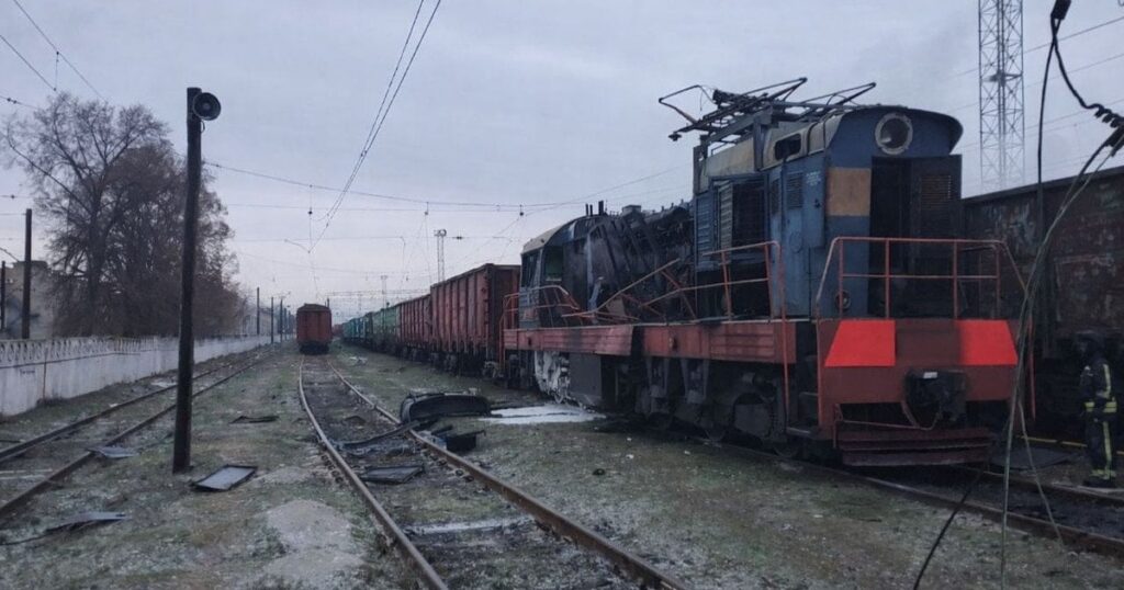 “Залізниця знищується”: експерт попередив про назрівання нової логістичної кризи через удари РФ “Залізниця знищується”: експерт попередив про назрівання нової логістичної кризи через удари РФ
