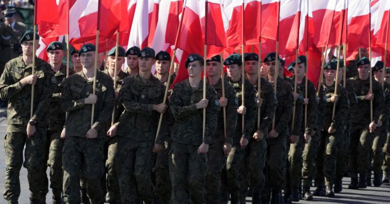 Польща готує “стан повної готовності до війни” ще до запровадження воєнного стану: деталі нововведення