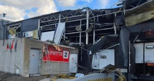 Атака на Нову пошту – у Чернігові вдарили по терміналу, що буде з доставками — Укрaїнa
