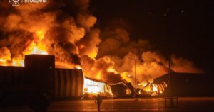 Сумщина під обстрілами: Росія завдала ударів по житлових будинках та ТЦ, десятки постраждалих