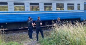 Під Києвом — нова моторошна ДТП за участі поїзда: є загиблий, деталі (фото)