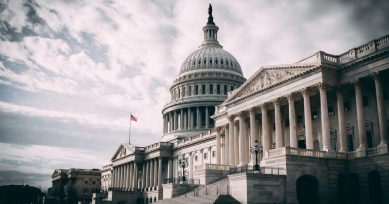 Сенат США наблизив ухвалення “пекельних санкцій” проти Росії: детальний розбір голосування