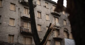 У Сумах після удару РФ четверо постраждалих залишаються у важкому стані, серед них — 16-річна дівчина (фото)