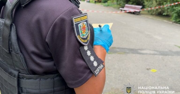 Стрілянина у Лубнах: Чоловік відкрив вогонь по поліцейських під час спроби втечі