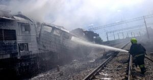 Розбитий локомотив, перелякані пасажири: наслідки удару РФ по потягу на Одещині