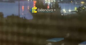 У Саратові після атаки дронів спалахнув НПЗ: повідомляють про пожежі у двох місцях (відео)