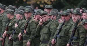 Росія здатна мобілізувати сотні тисяч, але є нюанс: ексчиновник ЦРУ розкрив головний страх Путіна