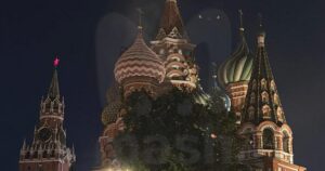 Обирають нового "Папу"? У Москві задимлення у храмі Василія Блаженного (відео)