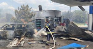 РФ вдарила по АЗС на Дніпропетровщині: троє загиблих, серед них дитина