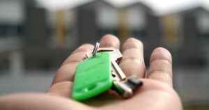 Фейк про квартиру для індійської родини на Київщині: навіщо Росія поширює ксенофобські наративи