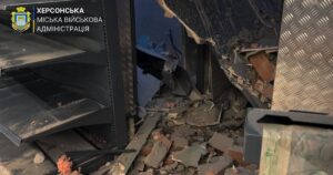 Російський дрон атакував супермаркет у Херсоні: постраждав 11-річний хлопчик