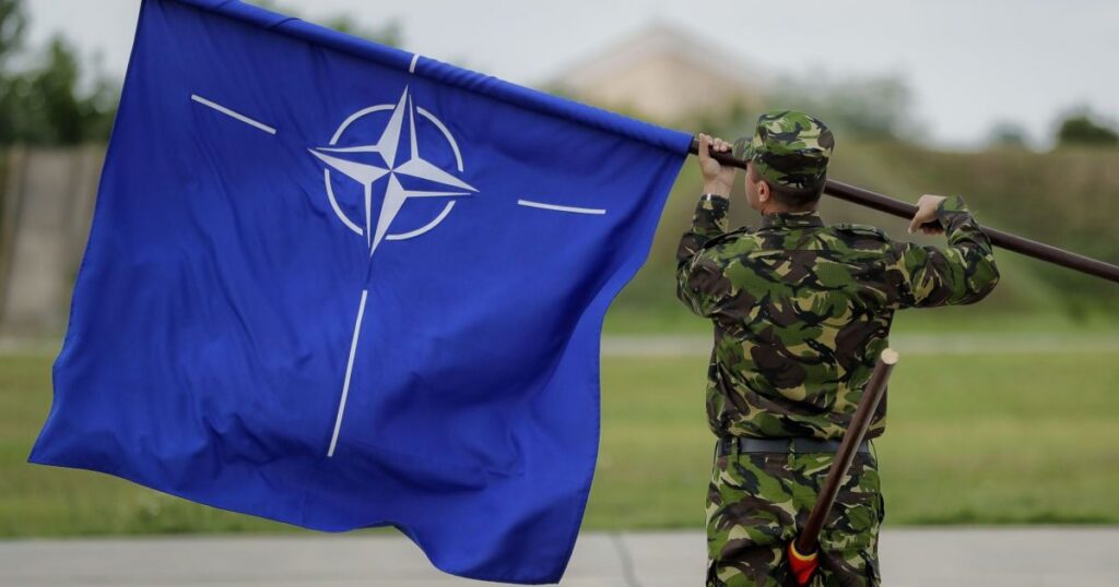 НАТО зіткнулося з новою загрозою Росії: чим небезпечний дрон "Герань-5" НАТО зіткнулося з новою загрозою Росії: чим небезпечний дрон "Герань-5"