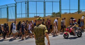 Міграційна криза в Сеуті — Іспанія повернула до Марокко 73 тисячі мігрантів — Світ