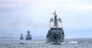 Росія перекинула військові кораблі до Балтійського моря - що відомо — Світ