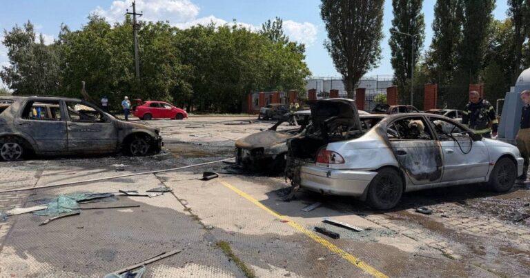 Наслідки ворожої атаки: Дрони атакували підприємство на Одещині, є загиблі та поранені