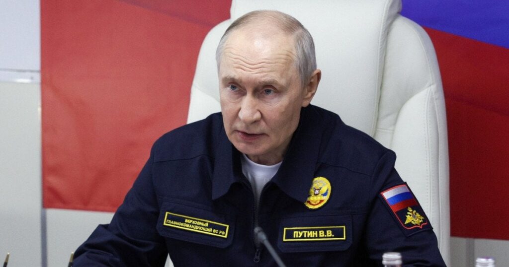 Путін уперше приїхав на спірні Курили: назріває новий скандал з Японією Путін уперше приїхав на спірні Курили: назріває новий скандал з Японією