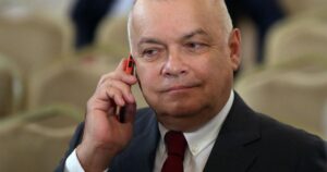 Дмитро Кисельов залишає “Вести недели” після 14 років: Нова програма та подробиці кадрових змін