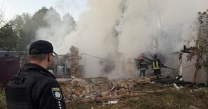Росія повторно атакувала Чернігів: Повторний удар по місцю ранкової атаки, є постраждалі