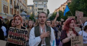 Зміни у вищому керівництві України: Зеленський пропонує нових міністрів, а протести за Федорова тривають