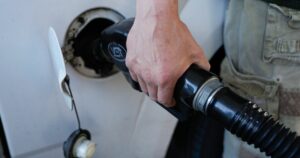 Ціни на пальне в Україні: чому дизель по 100 грн вже не актуальний, але варто мати невеликий запас