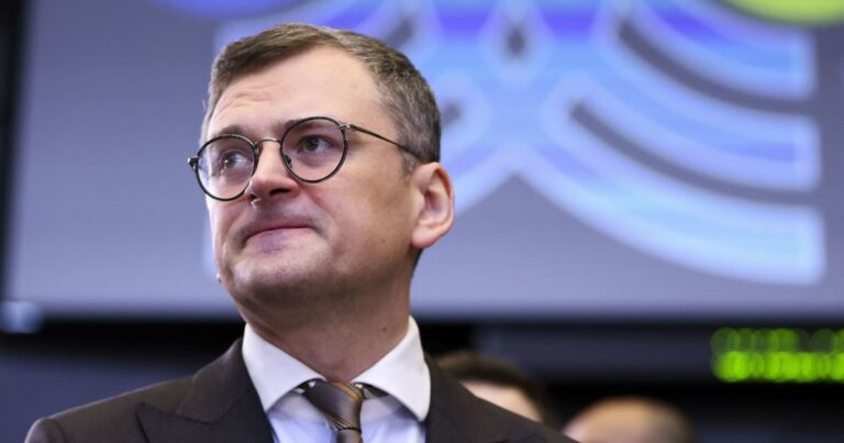 Війна набула тотального характеру: прогноз Дмитра Кулеби на осінь та зиму